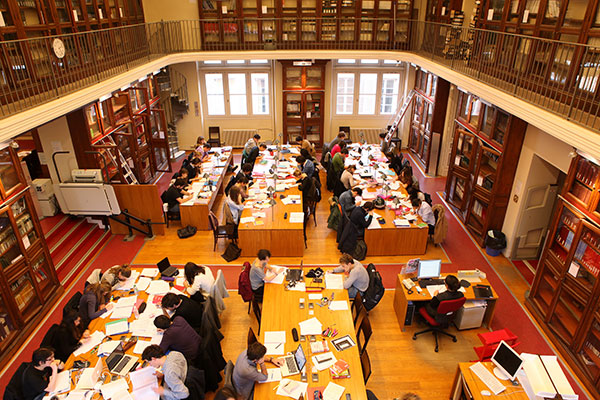 Bibliothèque de la faculté de droit de Toulouse appelée Bibliothèque Garrigou en mémoire du notaire de Toulouse